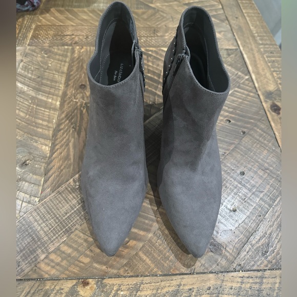 Liz Claiborne Flex Form Gray Faux Suede Zip Up Pump Heel Studded Booties 9.5 - Picture 2 of 10